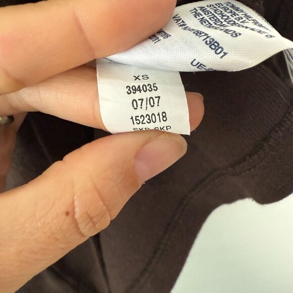 Tommy Hilfiger Tee Womens 2007 Basic V Neck Chocolate Brown Size XS - Picture 5 of 6